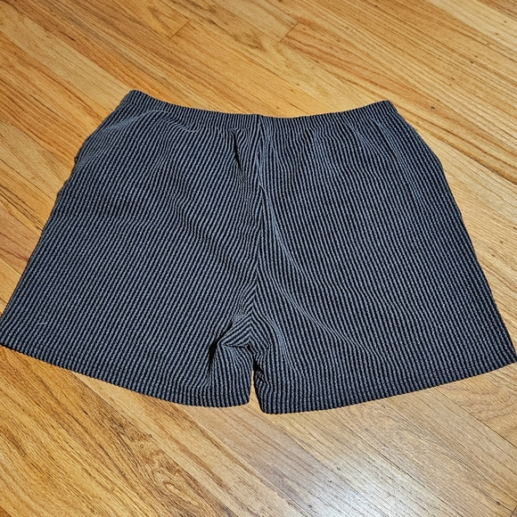 Zenana Outfitters Black and White Striped Top - Picture 6 of 15